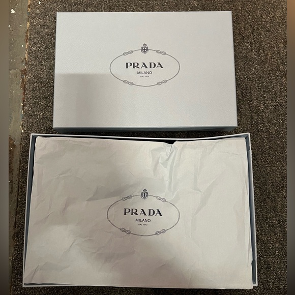 Prada empty box. - Picture 3 of 5